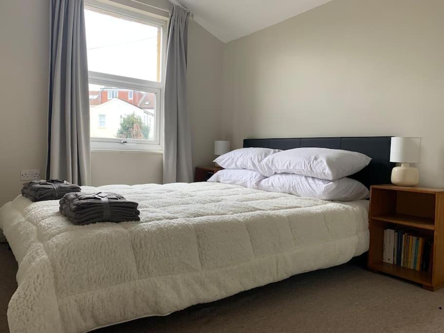 Central 2 Bed Flat. Free Parking ブリストル エクステリア 写真